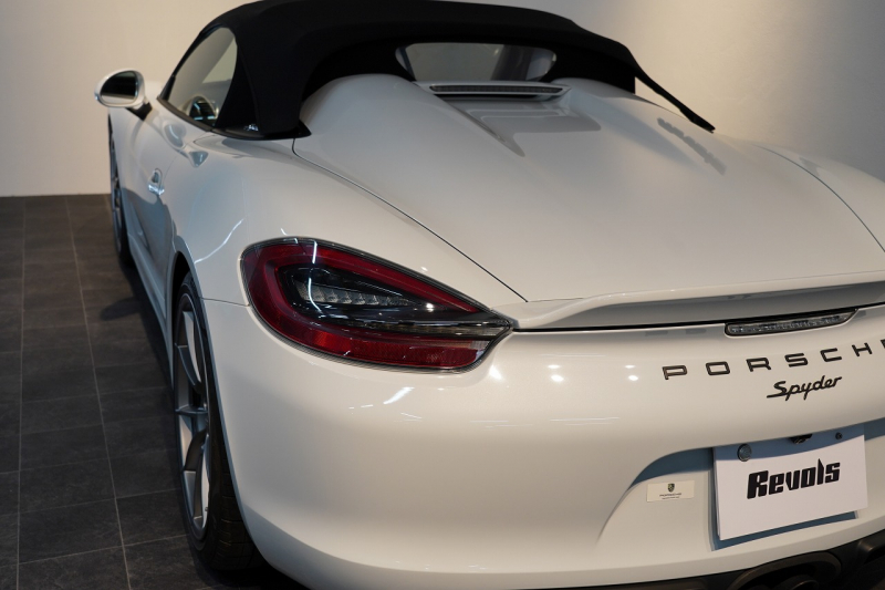 ポルシェ ボクスター Spyder PCCB アダプティブスポーツシート  オールレザー×イエローステッチ キャララホワイトメタリック  中古車