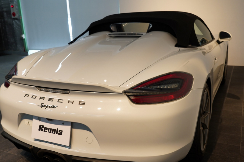 ポルシェ ボクスター Spyder PCCB アダプティブスポーツシート  オールレザー×イエローステッチ キャララホワイトメタリック  中古車