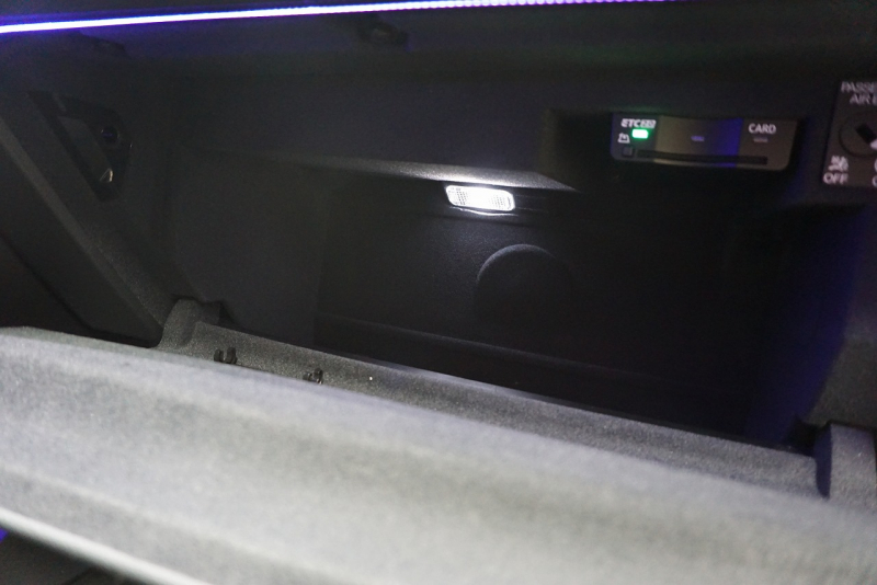 アウディ RS7 パノラマサンルーフ カーボンブレーキ カーボン＆グロスブラックスタイリングパッケージ  OP22インチホイール  中古車