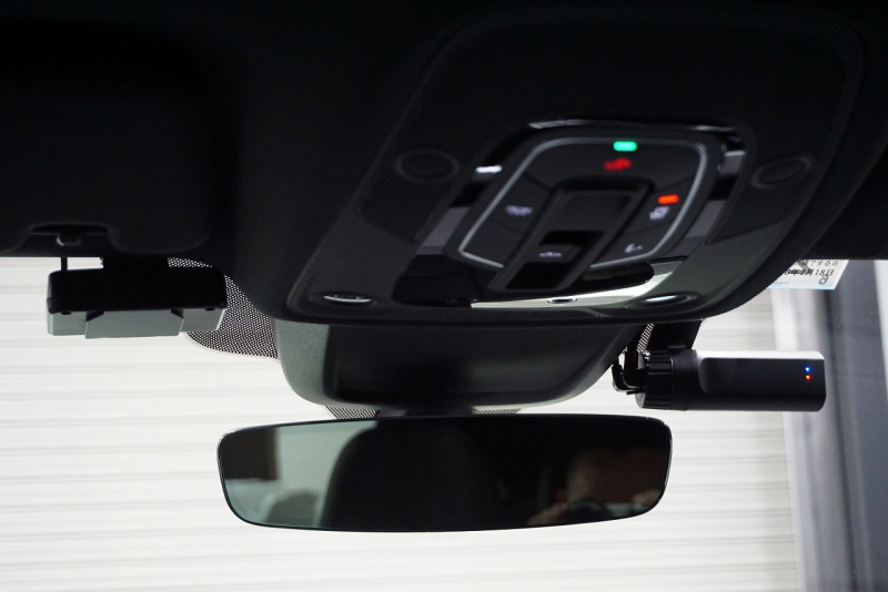 アウディ RS7 パノラマサンルーフ カーボンブレーキ カーボン＆グロスブラックスタイリングパッケージ  OP22インチホイール  中古車