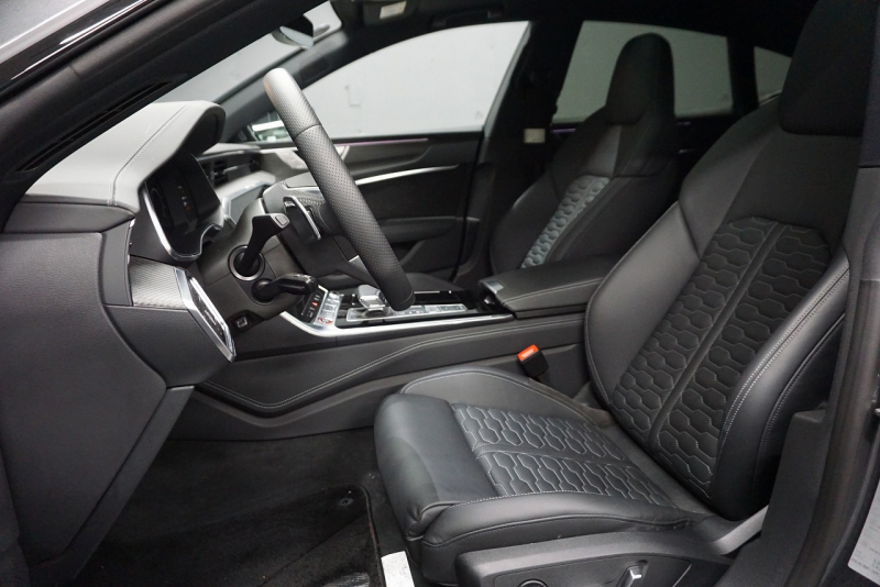 アウディ RS7 パノラマサンルーフ カーボンブレーキ カーボン＆グロスブラックスタイリングパッケージ  OP22インチホイール  中古車