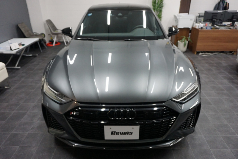 アウディ RS7 パノラマサンルーフ カーボンブレーキ カーボン＆グロスブラックスタイリングパッケージ  OP22インチホイール  中古車