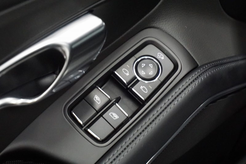 ポルシェ 911(Type991.1) Carrera GTS LEDヘッドライト ベンチレーション レッドメーターパネル ジェットブラックメタリック  中古車