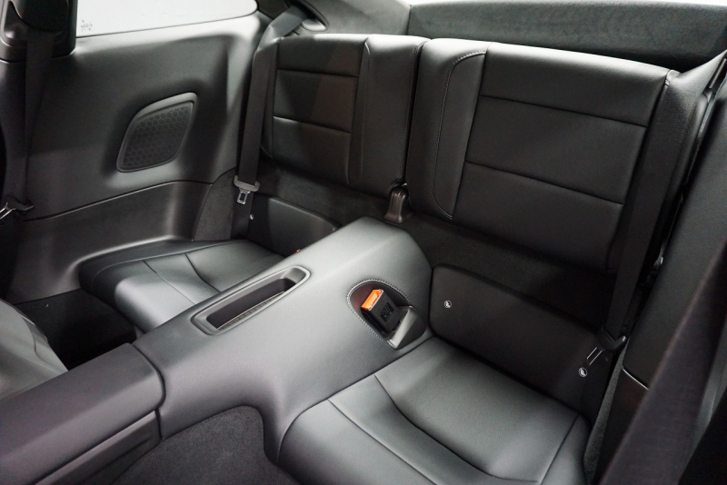 ポルシェ 911(Type991.1) Carrera GTS LEDヘッドライト ベンチレーション レッドメーターパネル ジェットブラックメタリック  中古車