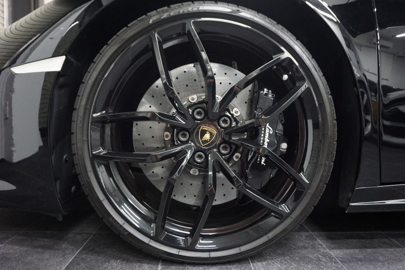 ランボルギーニ ウラカン Huracan LP610-4  ブランディングパッケージ スポーツエグゾースト リフティング LDS  中古車
