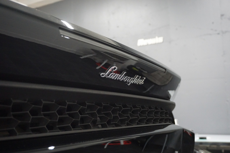 ランボルギーニ ウラカン Huracan LP610-4  ブランディングパッケージ スポーツエグゾースト リフティング LDS  中古車