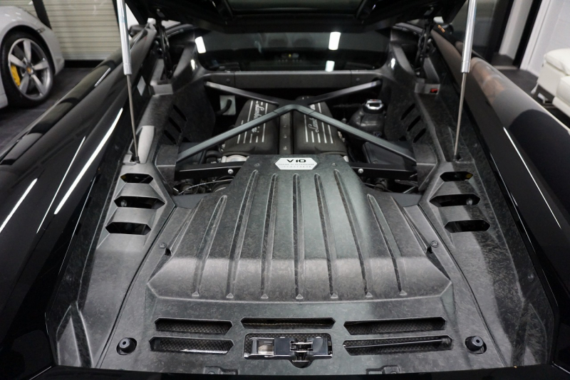 ランボルギーニ ウラカン Huracan LP610-4  ブランディングパッケージ スポーツエグゾースト リフティング LDS  中古車