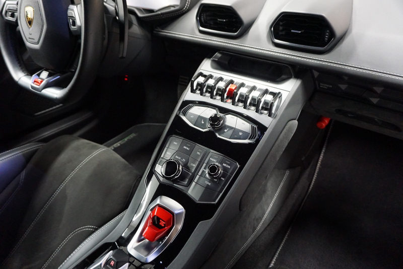 ランボルギーニ ウラカン Huracan LP610-4  ブランディングパッケージ スポーツエグゾースト リフティング LDS  中古車