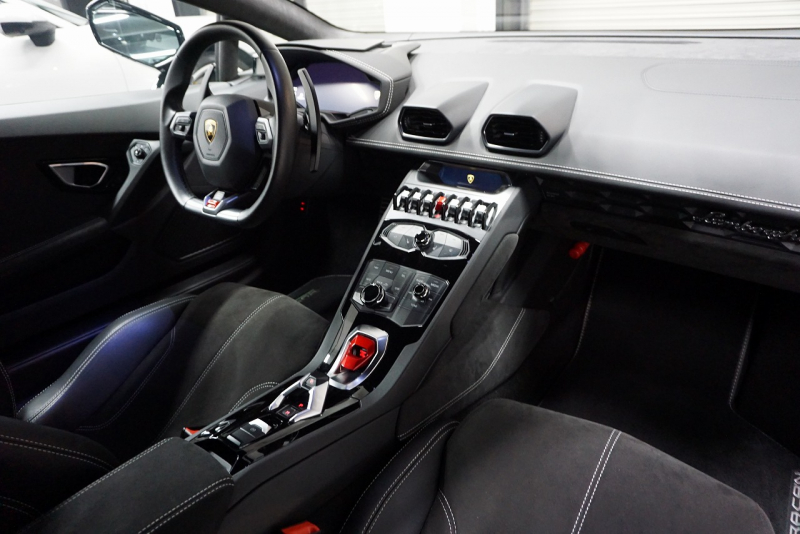 ランボルギーニ ウラカン Huracan LP610-4  ブランディングパッケージ スポーツエグゾースト リフティング LDS  中古車