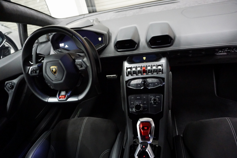 ランボルギーニ ウラカン Huracan LP610-4  ブランディングパッケージ スポーツエグゾースト リフティング LDS  中古車