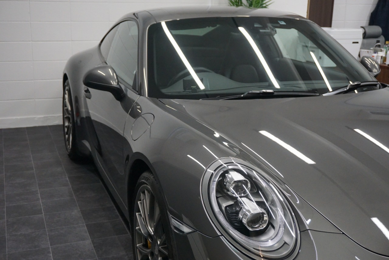 ポルシェ 911(Type991.2) Carrera 7MT PCCB スポーツクロノ スポーツエグゾースト LEDヘッドライト RSスパイダー20ホイール アゲートグレーメタリック  中古車