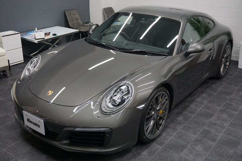 ポルシェ 911(Type991.2) Carrera 7MT PCCB スポーツクロノ スポーツエグゾースト LEDヘッドライト RSスパイダー20ホイール アゲートグレーメタリック  中古車