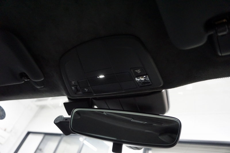 ポルシェ 911(Type991.2) Carrera PDK スポーツクロノパッケージ スポーツエグゾースト  CarerraS20インチホイール GTシルバーメタリック  中古車