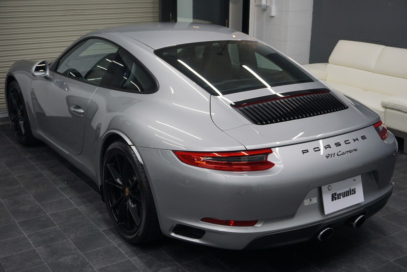 ポルシェ 911(Type991.2) Carrera PDK スポーツクロノパッケージ スポーツエグゾースト  CarerraS20インチホイール GTシルバーメタリック  中古車