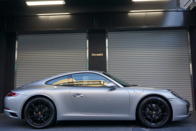 ポルシェ 911(Type991.2) Carrera PDK スポーツクロノパッケージ スポーツエグゾースト  CarerraS20インチホイール GTシルバーメタリック  中古車