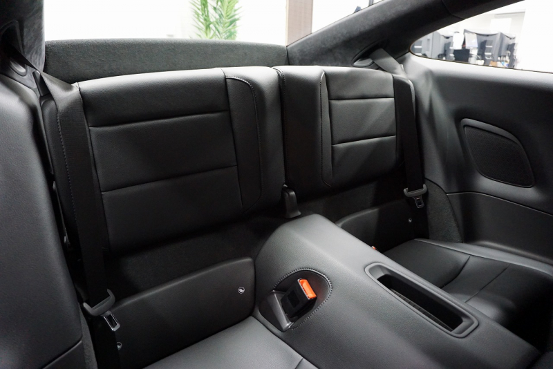 ポルシェ 911(Type991.2) Carrera PDK スポーツクロノパッケージ スポーツエグゾースト  CarerraS20インチホイール GTシルバーメタリック  中古車