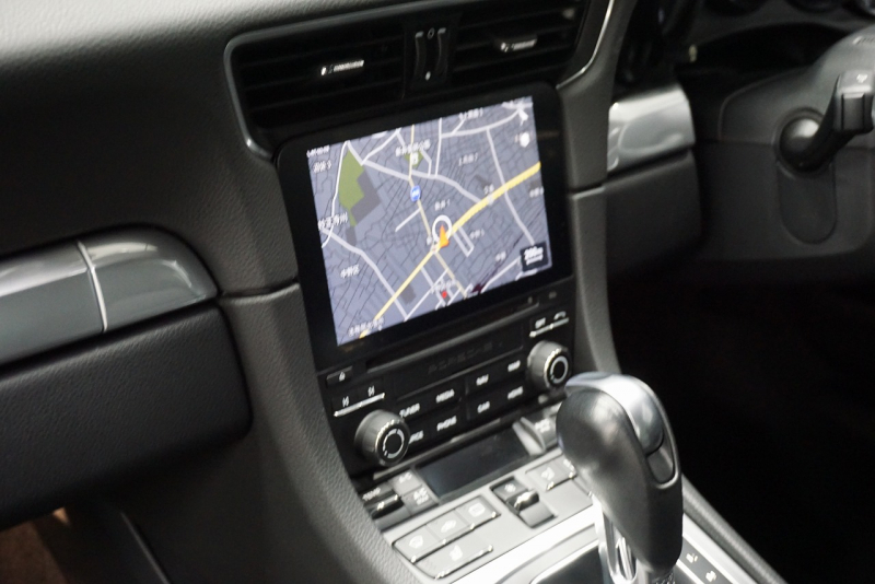 ポルシェ 911(Type991.2) Carrera PDK スポーツクロノパッケージ スポーツエグゾースト  CarerraS20インチホイール GTシルバーメタリック  中古車