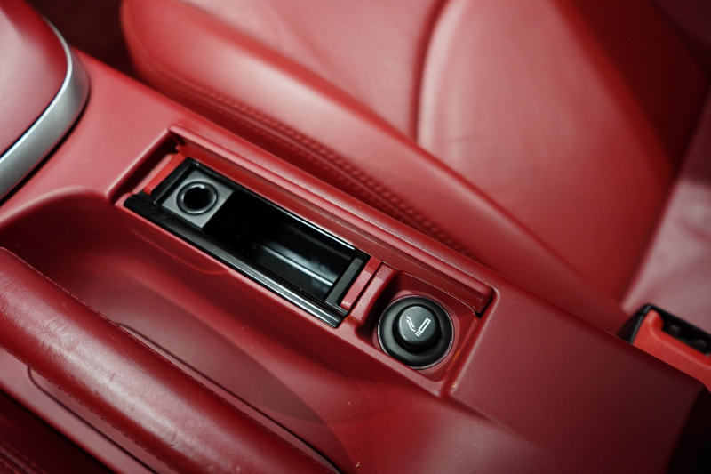 ポルシェ 911(Type997) Turbo S PCCB オールレザーインテリア GTシルバー 中古車 中古車