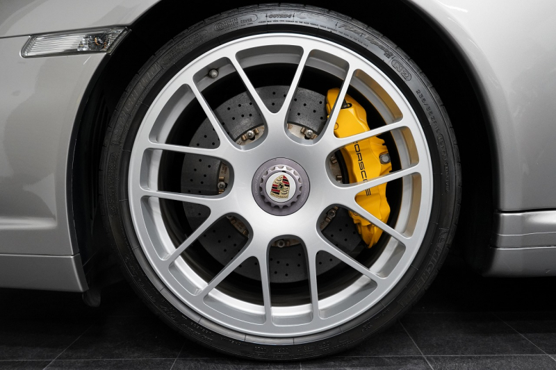 ポルシェ 911(Type997) Turbo S PCCB オールレザーインテリア GTシルバー 中古車 中古車