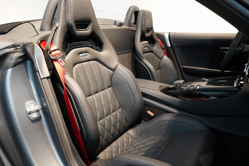AMG その他 Mercedes-AMG GTR ROADSTER 世界限定車 カーボンセラミックブレーキ セレナイトグレーマグノ  中古車