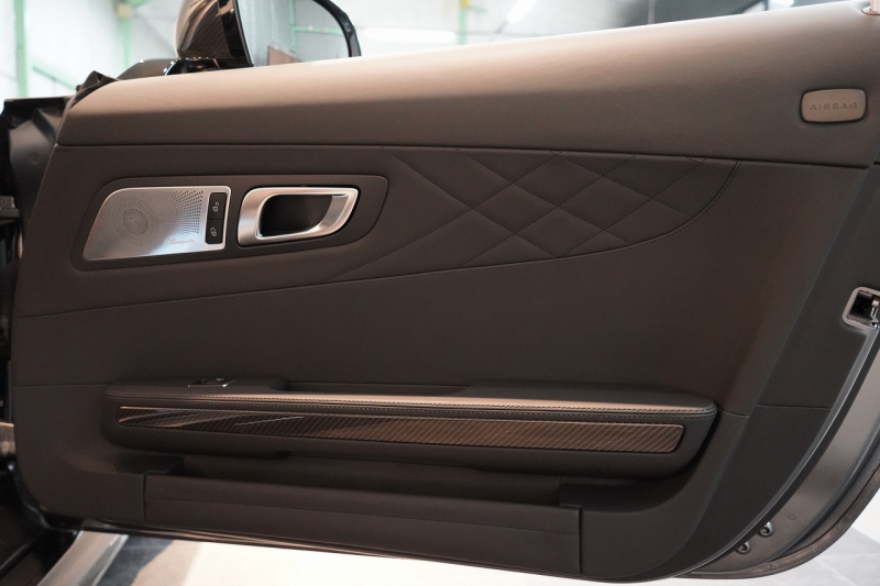 AMG その他 Mercedes-AMG GTR ROADSTER 世界限定車 カーボンセラミックブレーキ セレナイトグレーマグノ  中古車