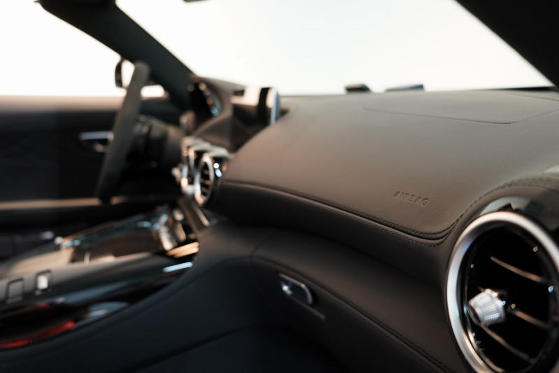 AMG その他 Mercedes-AMG GTR ROADSTER 世界限定車 カーボンセラミックブレーキ セレナイトグレーマグノ  中古車