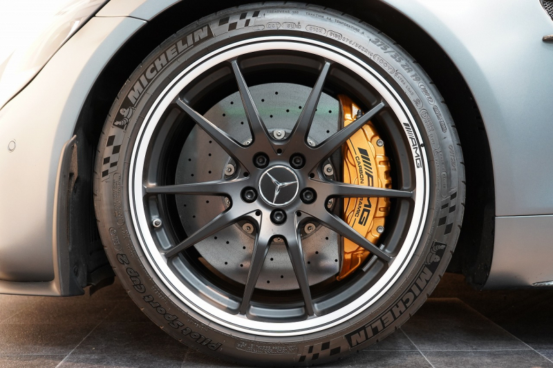 AMG その他 Mercedes-AMG GTR ROADSTER 世界限定車 カーボンセラミックブレーキ セレナイトグレーマグノ  中古車