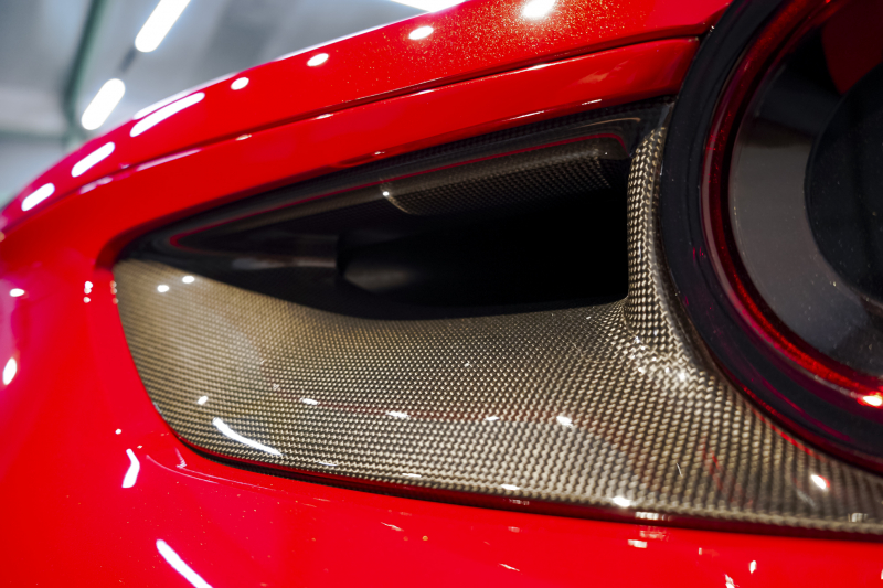 フェラーリ 488スパイダー テーラーメイド/OP2000万over/特別仕様内装 中古車 中古車