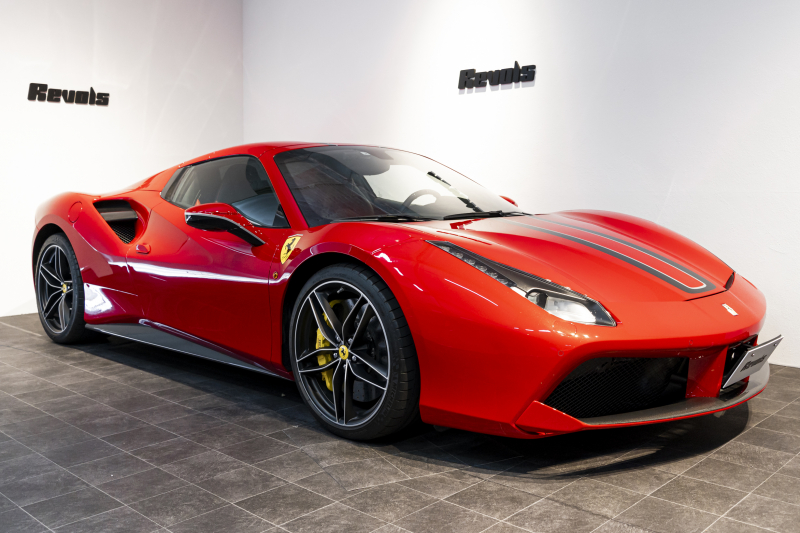 フェラーリ 488スパイダー テーラーメイド/OP2000万over/特別仕様内装 中古車 中古車