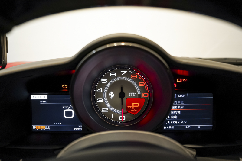 フェラーリ 488スパイダー テーラーメイド/OP2000万over/特別仕様内装 中古車 中古車