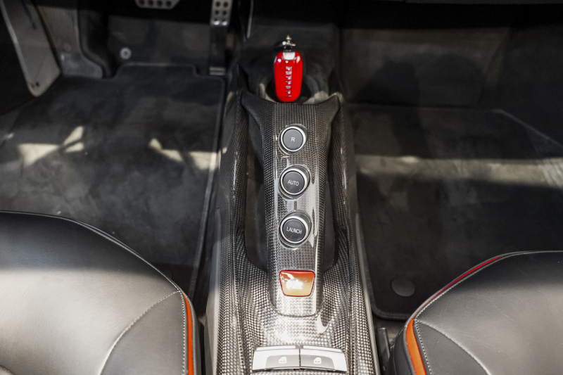 フェラーリ 488スパイダー テーラーメイド/OP2000万over/特別仕様内装 中古車 中古車