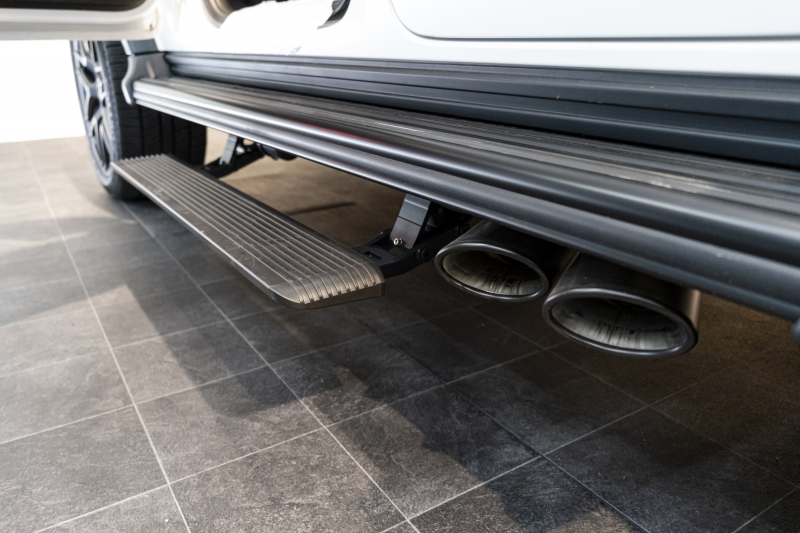 メルセデスベンツ Gクラス マグノヒーローエディション 全面プロテクションフィルム施工　電動サイドステップ 中古車 中古車