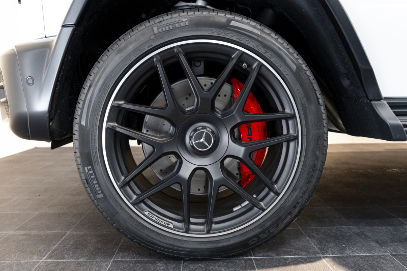 メルセデスベンツ Gクラス マグノヒーローエディション 全面プロテクションフィルム施工　電動サイドステップ 中古車 中古車