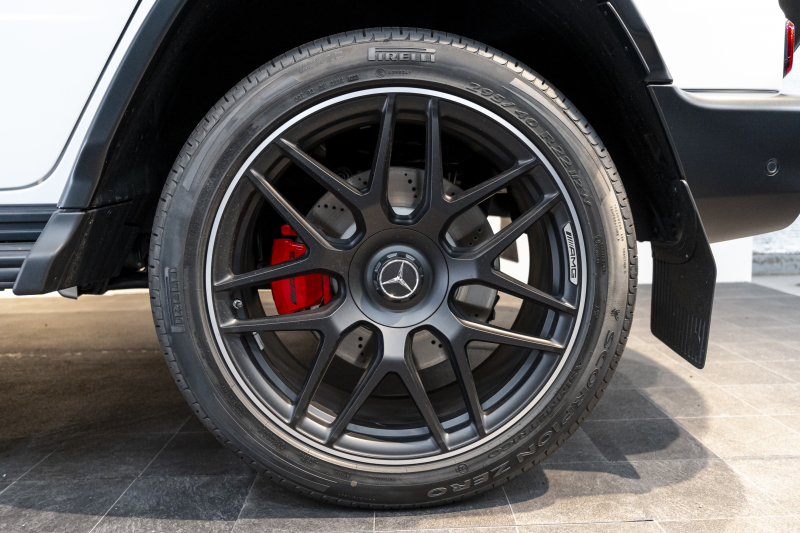 メルセデスベンツ Gクラス マグノヒーローエディション 全面プロテクションフィルム施工　電動サイドステップ 中古車 中古車
