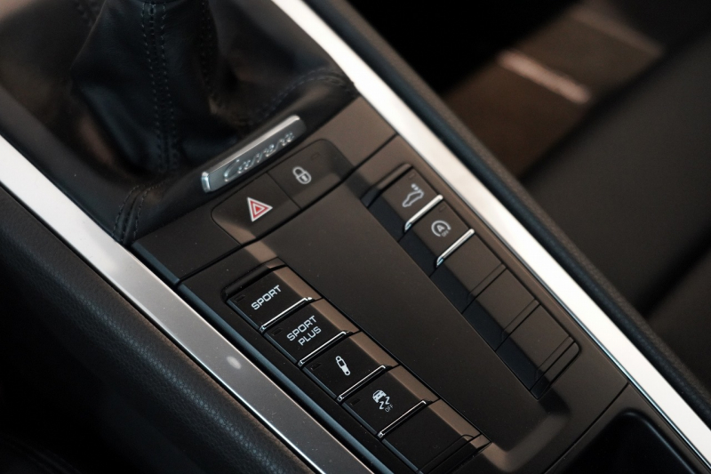 ポルシェ 911(Type991) Carrera S 7MT スポーツクロノパッケージ PASMスポーツシャーシ  中古車