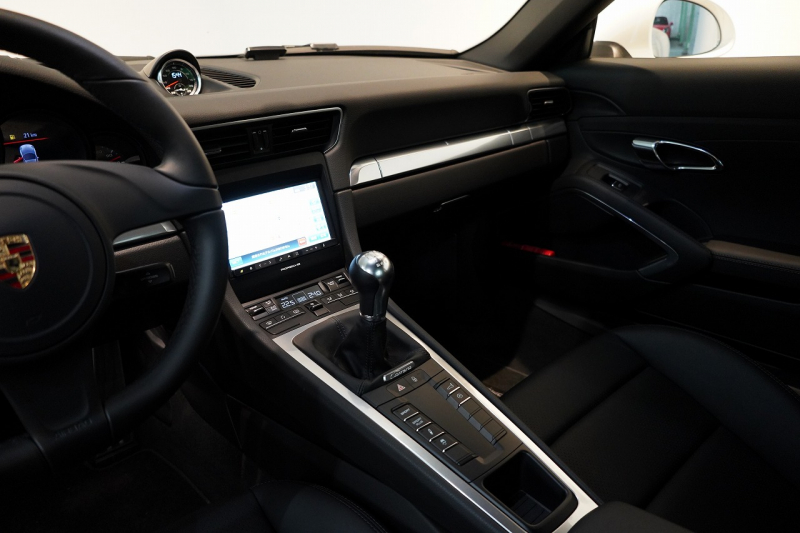 ポルシェ 911(Type991) Carrera S 7MT スポーツクロノパッケージ PASMスポーツシャーシ  中古車