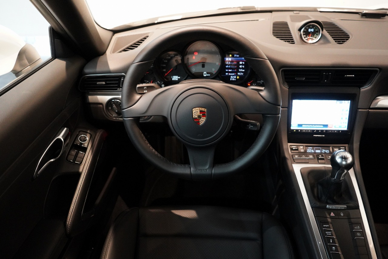 ポルシェ 911(Type991) Carrera S 7MT スポーツクロノパッケージ PASMスポーツシャーシ  中古車