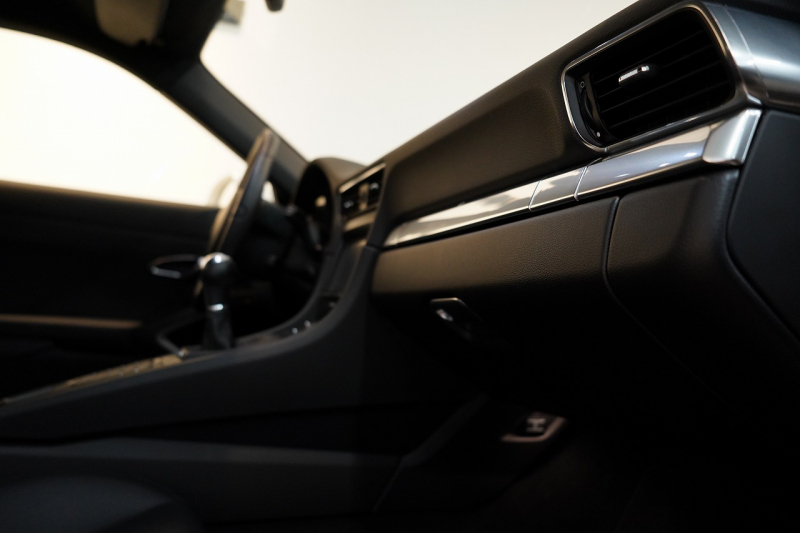 ポルシェ 911(Type991) Carrera S 7MT スポーツクロノパッケージ PASMスポーツシャーシ  中古車