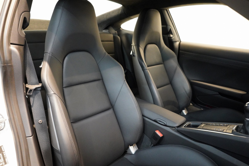 ポルシェ 911(Type991) Carrera S 7MT スポーツクロノパッケージ PASMスポーツシャーシ  中古車