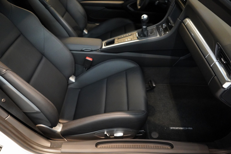 ポルシェ 911(Type991) Carrera S 7MT スポーツクロノパッケージ PASMスポーツシャーシ  中古車