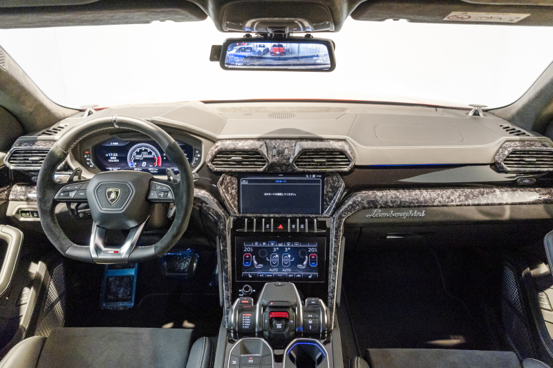 ランボルギーニ ウルス 5名乗車ハイウェイアシスタントPKG　HUD　B&O3Dオーディオ　リアエンタメ　23インチAW 中古車 中古車