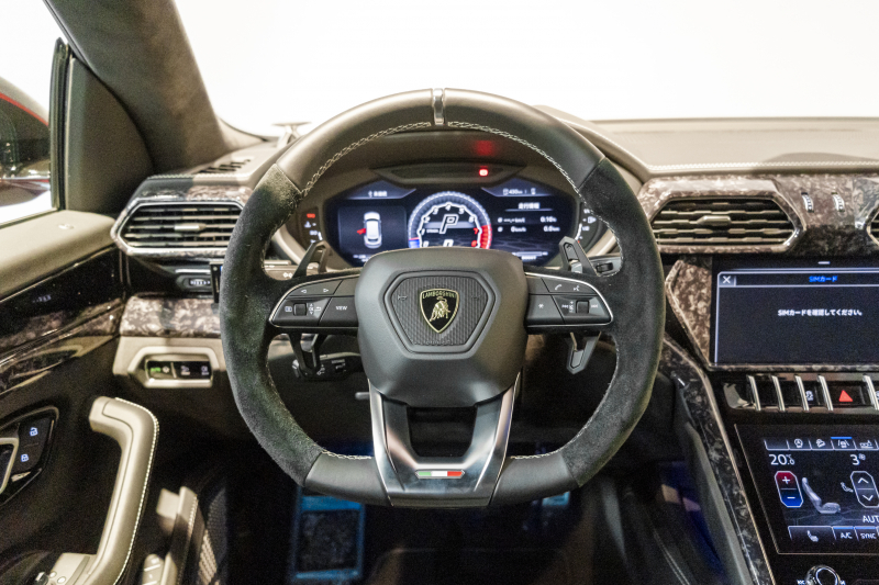 ランボルギーニ ウルス 5名乗車ハイウェイアシスタントPKG　HUD　B&O3Dオーディオ　リアエンタメ　23インチAW 中古車 中古車