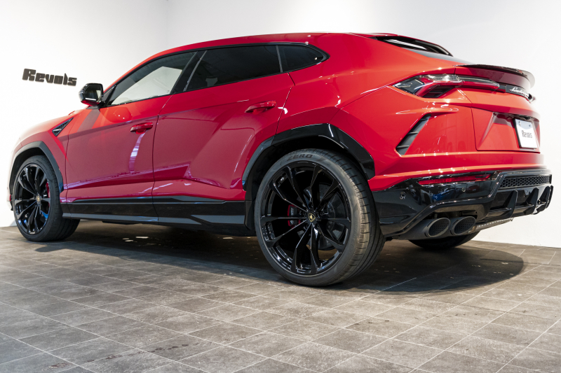 ランボルギーニ ウルス 5名乗車ハイウェイアシスタントPKG　HUD　B&O3Dオーディオ　リアエンタメ　23インチAW 中古車 中古車