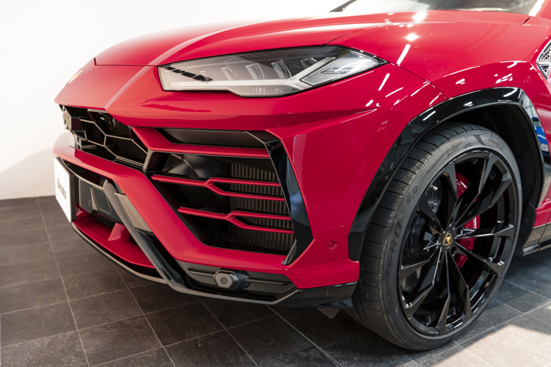 ランボルギーニ ウルス 5名乗車ハイウェイアシスタントPKG　HUD　B&O3Dオーディオ　リアエンタメ　23インチAW 中古車 中古車