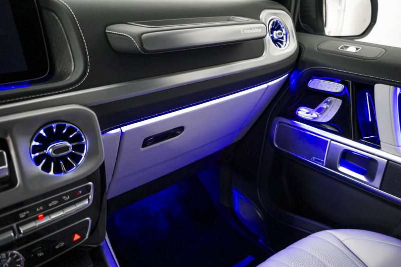 メルセデスベンツ Gクラス G63　エディションマグノ　マットホワイト　電動ステップ　追加アンビエントライト　ウッドデッキ 中古車 中古車