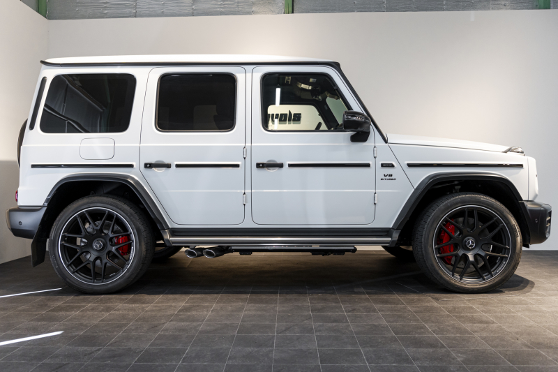 メルセデスベンツ Gクラス G63　エディションマグノ　マットホワイト　電動ステップ　追加アンビエントライト　ウッドデッキ 中古車 中古車