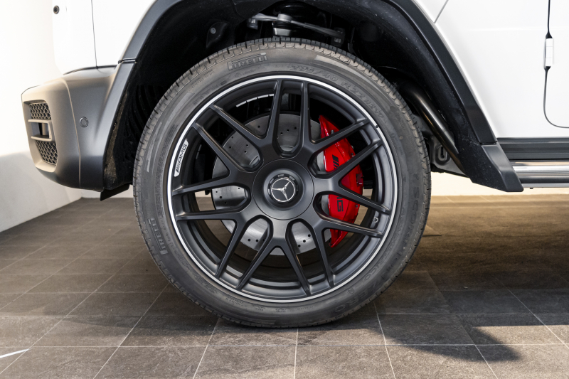 メルセデスベンツ Gクラス G63　エディションマグノ　マットホワイト　電動ステップ　追加アンビエントライト　ウッドデッキ 中古車 中古車