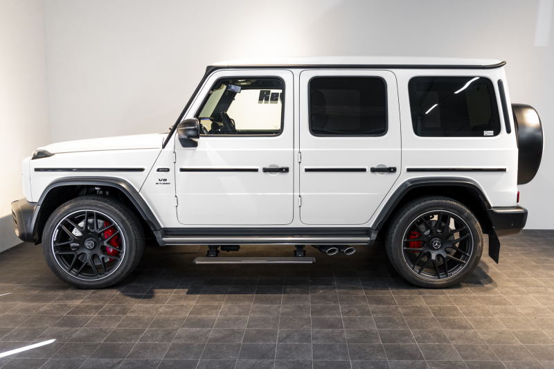 メルセデスベンツ Gクラス G63　エディションマグノ　マットホワイト　電動ステップ　追加アンビエントライト　ウッドデッキ 中古車 中古車