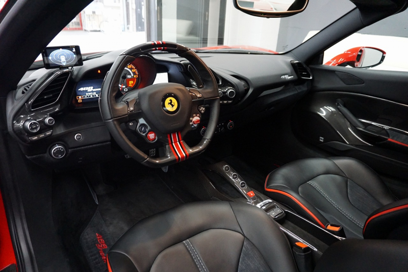 フェラーリ 488スパイダー テーラーメイド/スクーデリアコレクション　OP1700OVER  中古車