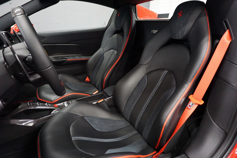 フェラーリ 488スパイダー テーラーメイド/スクーデリアコレクション　OP1700OVER  中古車